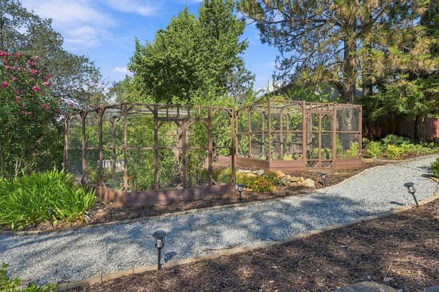 3570 Fairway Dr, Cameron Park, CA 95682