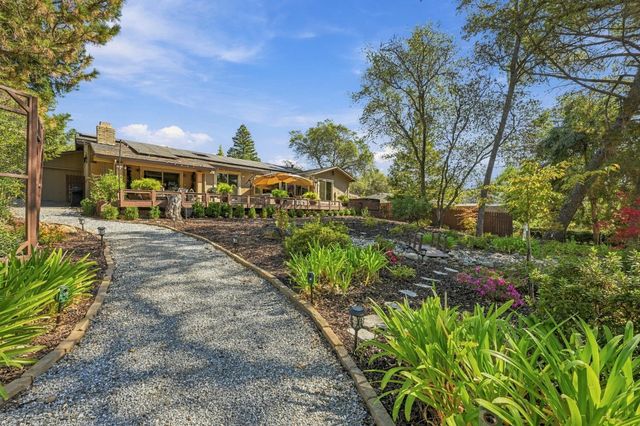 3570 Fairway Dr, Cameron Park, CA 95682