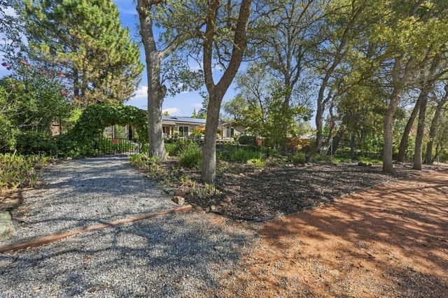 3570 Fairway Dr, Cameron Park, CA 95682