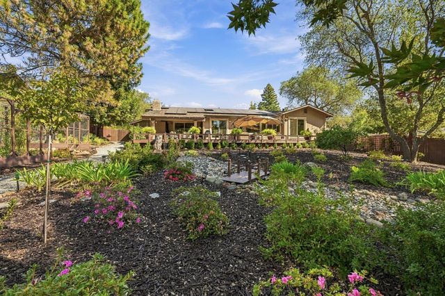 3570 Fairway Dr, Cameron Park, CA 95682
