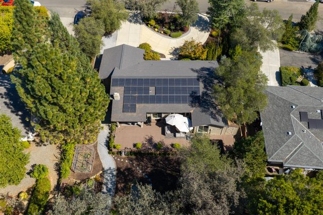 3570 Fairway Dr, Cameron Park, CA 95682
