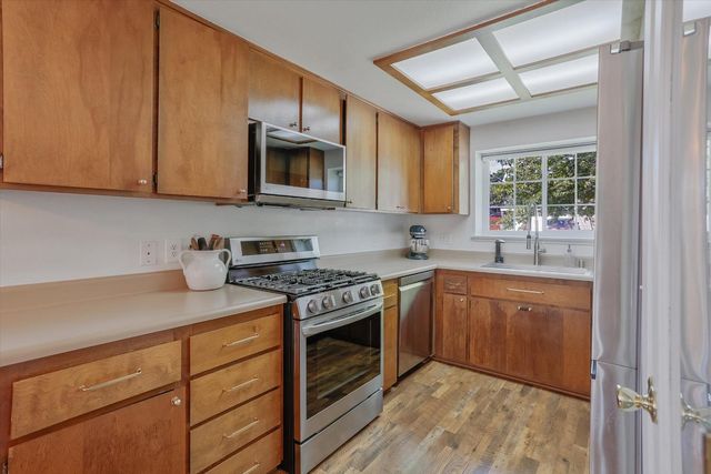 3680 Maple St, Rocklin, CA 95677