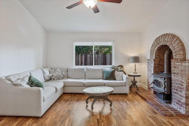 3680 Maple St, Rocklin, CA 95677