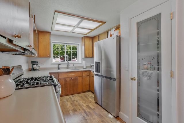 3680 Maple St, Rocklin, CA 95677