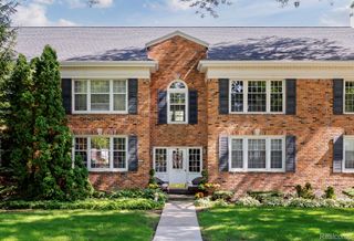 150 Billingsgate Court Unit D, Bloomfield Hills, MI 48301