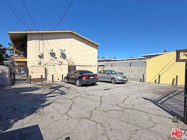 1130 W 97th Street, Los Angeles, CA 90044