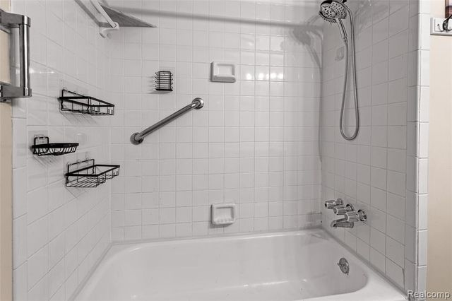 14962 El Dorado Terrace, Warren, MI 48088