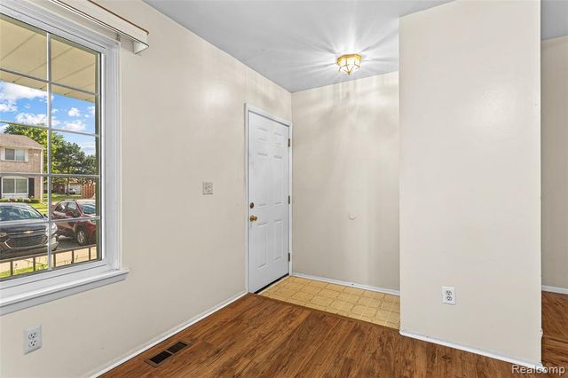 14962 El Dorado Terrace, Warren, MI 48088