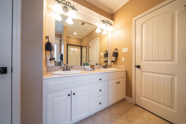 146 Pleasantwood Drive, Maumelle, AR 72113
