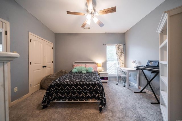146 Pleasantwood Drive, Maumelle, AR 72113