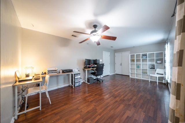 146 Pleasantwood Drive, Maumelle, AR 72113