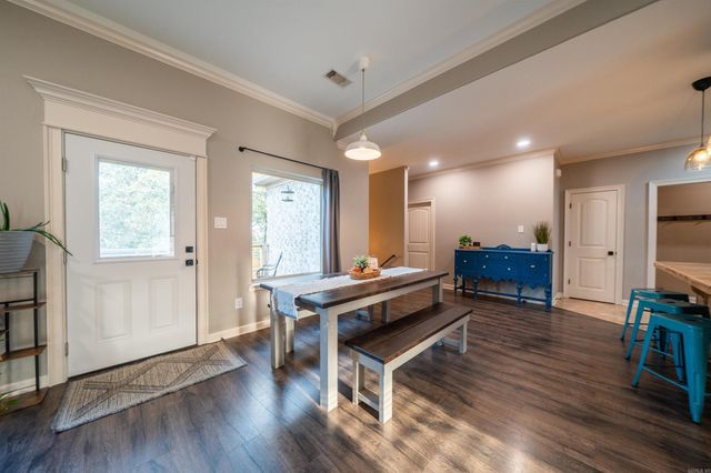 146 Pleasantwood Drive, Maumelle, AR 72113