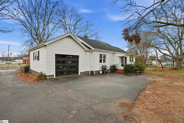 2 Monaghan Circle, Greenville, SC 29617