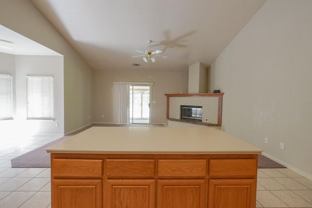 6625 River Mesa Dr, Riverbank, CA 95367