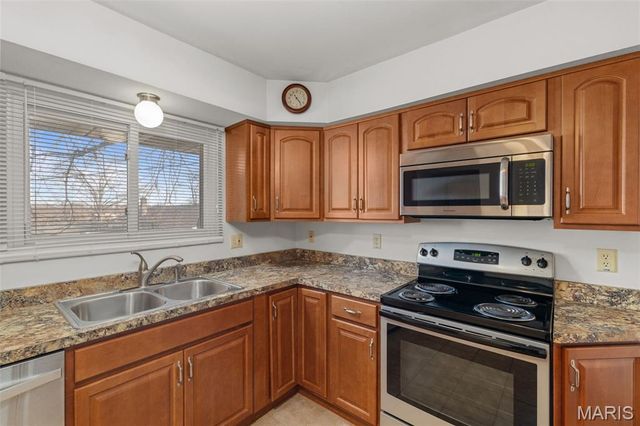 10556 Crecelius Drive, St Louis, MO 63123