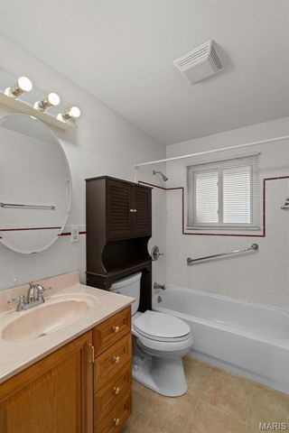 10556 Crecelius Drive, St Louis, MO 63123