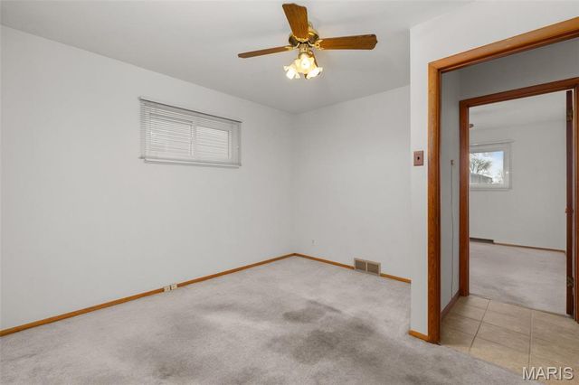 10556 Crecelius Drive, St Louis, MO 63123