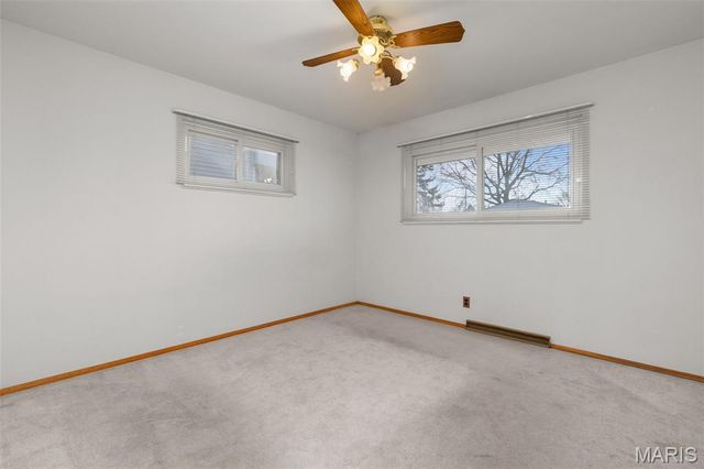 10556 Crecelius Drive, St Louis, MO 63123