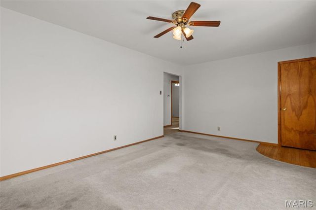 10556 Crecelius Drive, St Louis, MO 63123