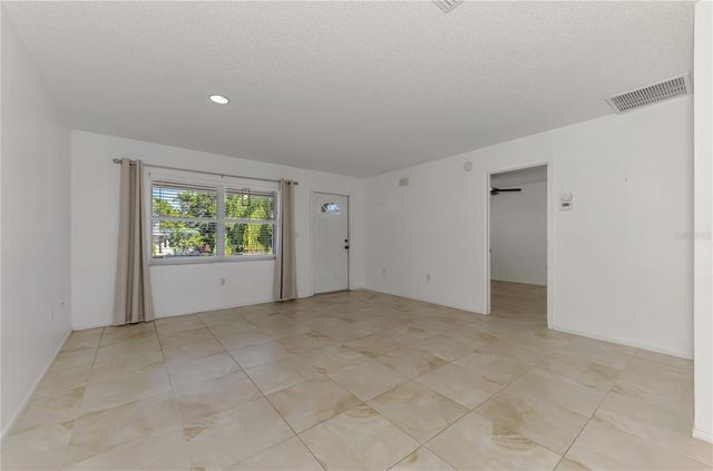 31 OAKLAND HILLS COURT, Rotonda West, FL 33947