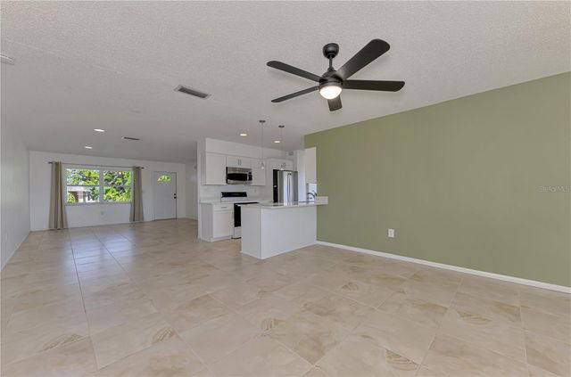 31 OAKLAND HILLS COURT, Rotonda West, FL 33947