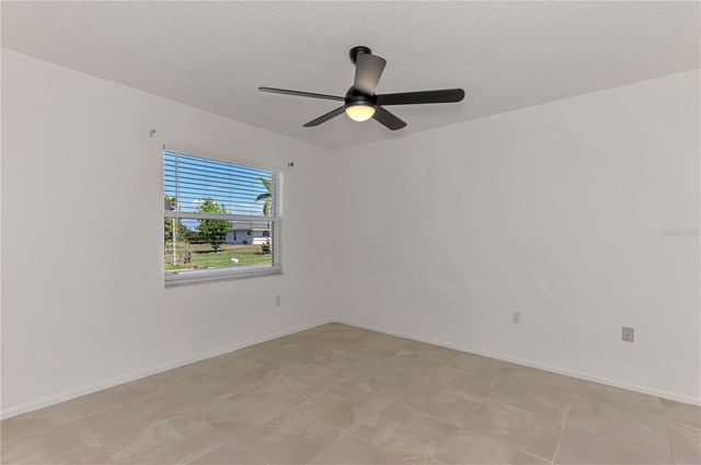 31 OAKLAND HILLS COURT, Rotonda West, FL 33947