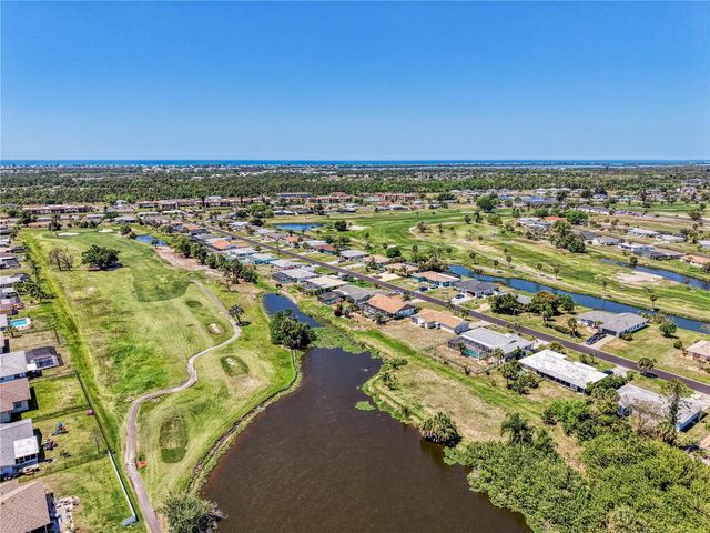 31 OAKLAND HILLS COURT, Rotonda West, FL 33947