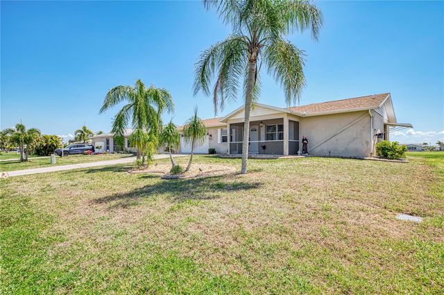 31 OAKLAND HILLS COURT, Rotonda West, FL 33947
