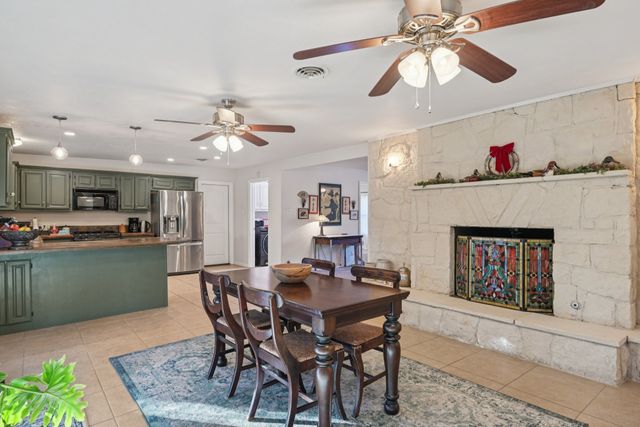 1202 Hopkins Drive, Denton, TX 76205