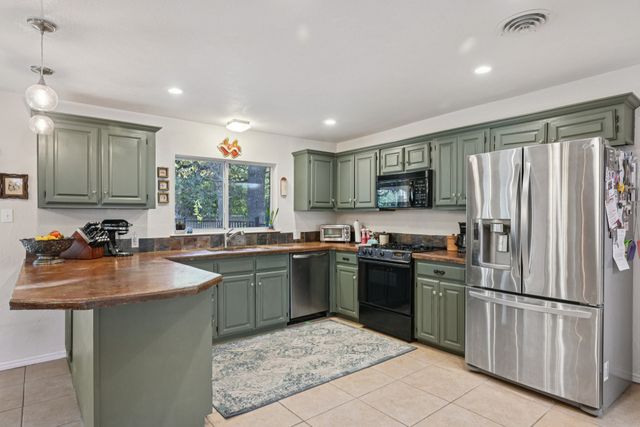 1202 Hopkins Drive, Denton, TX 76205