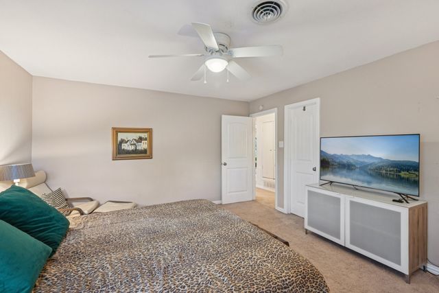 1202 Hopkins Drive, Denton, TX 76205