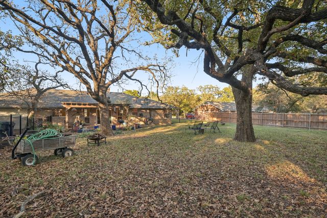 1202 Hopkins Drive, Denton, TX 76205