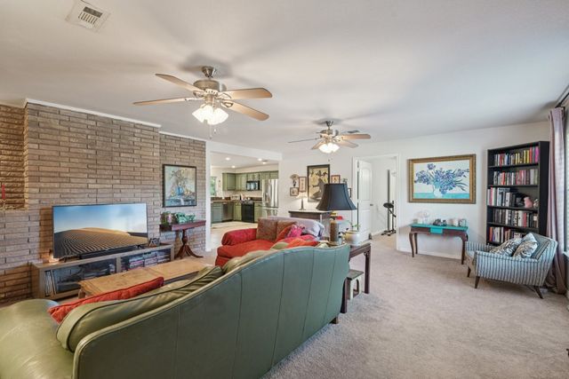 1202 Hopkins Drive, Denton, TX 76205