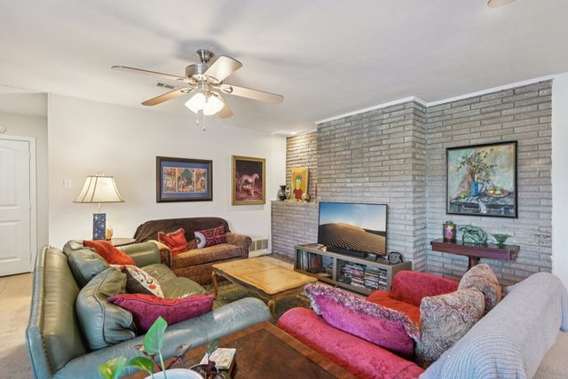 1202 Hopkins Drive, Denton, TX 76205