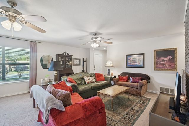 1202 Hopkins Drive, Denton, TX 76205