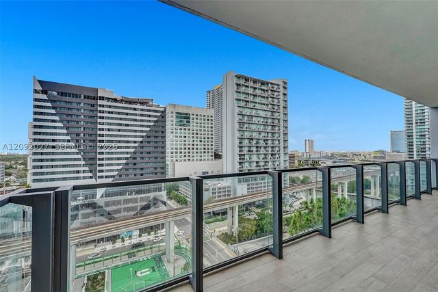 88 SW 7th St 910, Miami, FL 33130