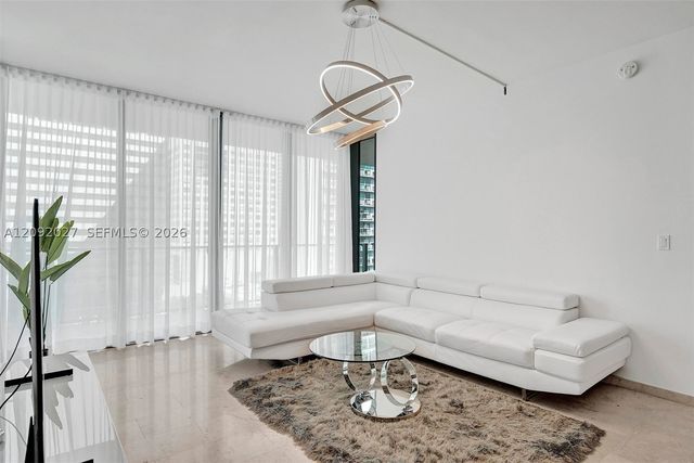 88 SW 7th St 910, Miami, FL 33130