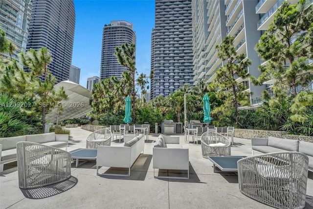 88 SW 7th St 910, Miami, FL 33130