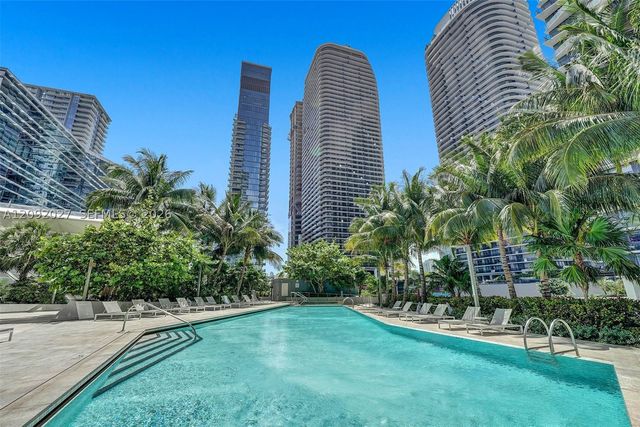 88 SW 7th St 910, Miami, FL 33130