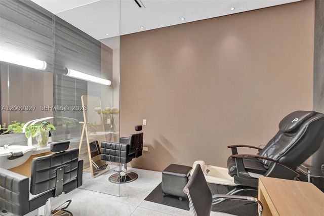 88 SW 7th St 910, Miami, FL 33130