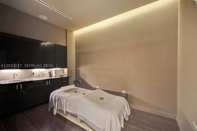 88 SW 7th St 910, Miami, FL 33130