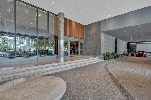 88 SW 7th St 910, Miami, FL 33130