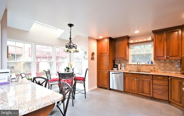 123 SHOAL CREEK DR, Blue Bell, PA 19422