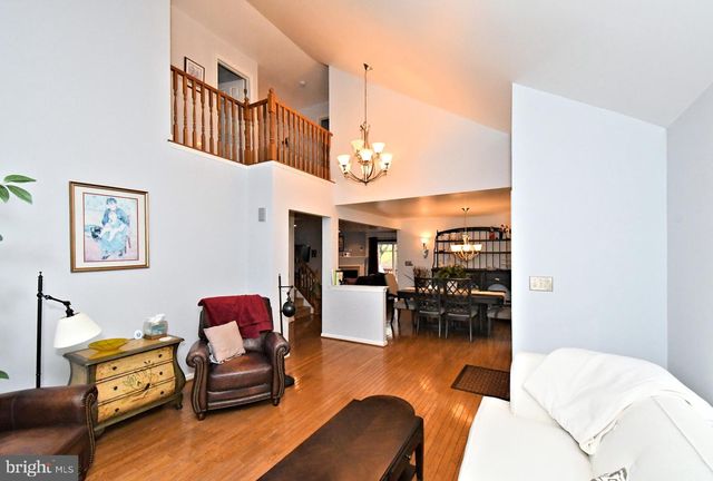 123 SHOAL CREEK DR, Blue Bell, PA 19422