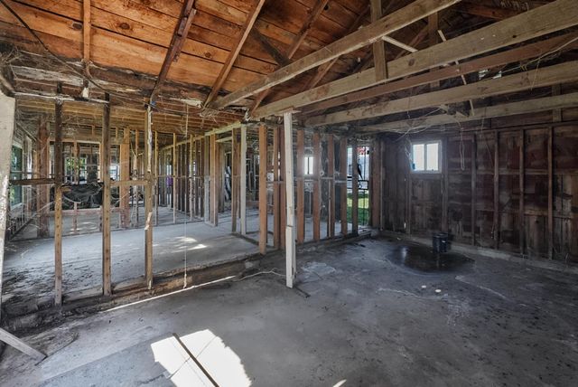 633 W Greenway Ave, Turlock, CA 95380