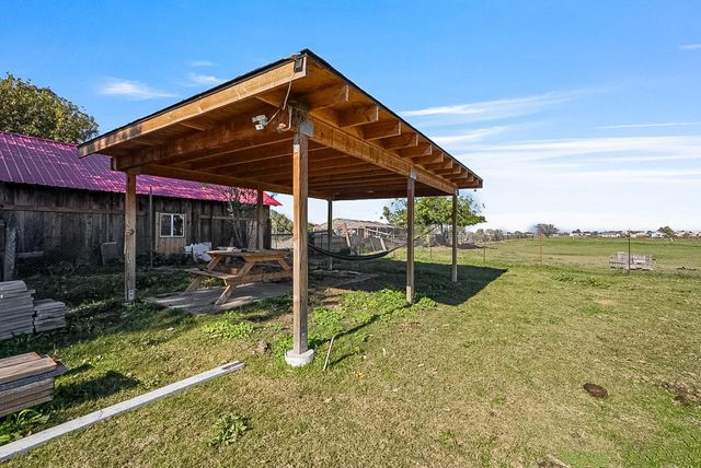 633 W Greenway Ave, Turlock, CA 95380