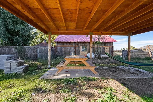 633 W Greenway Ave, Turlock, CA 95380