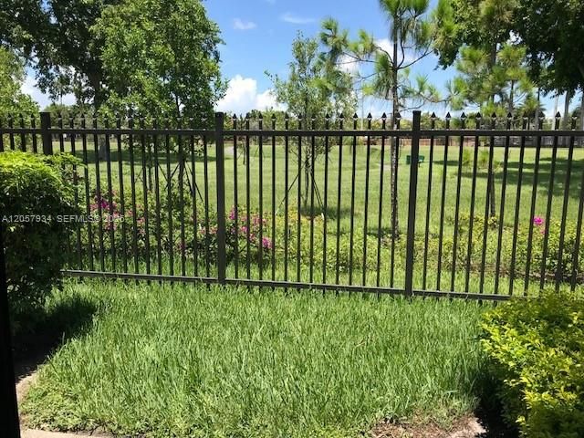 317 NE 194th Lane 317, Miami, FL 33179