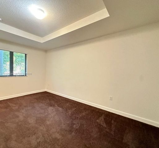317 NE 194th Lane 317, Miami, FL 33179