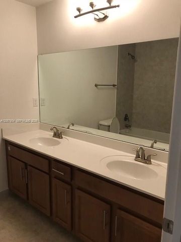 317 NE 194th Lane 317, Miami, FL 33179